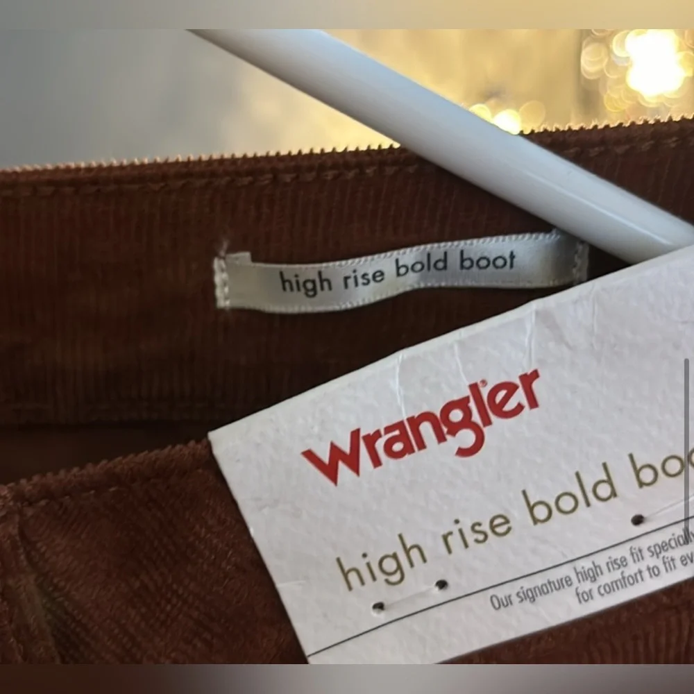 Free People X Wrangler® Corduroy High Rise Fierce Flare Jean Saddle. NWT Sz 8/29 - Picture 7 of 9